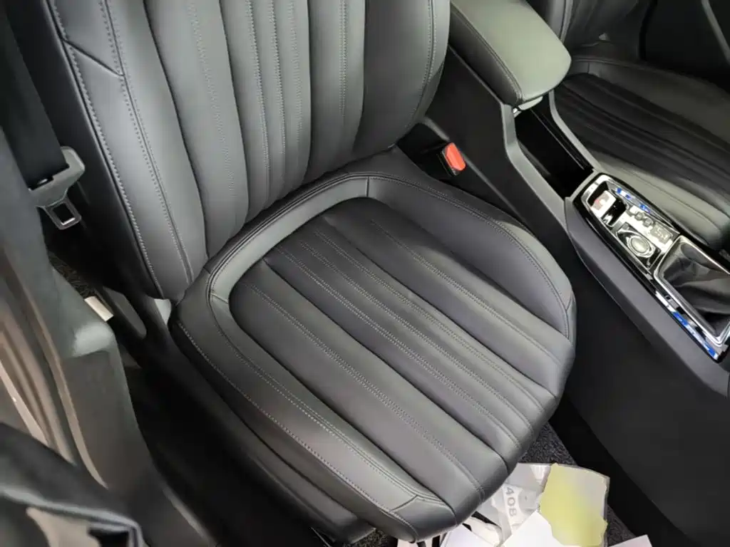 Peugeot 408 — миниатюра 25