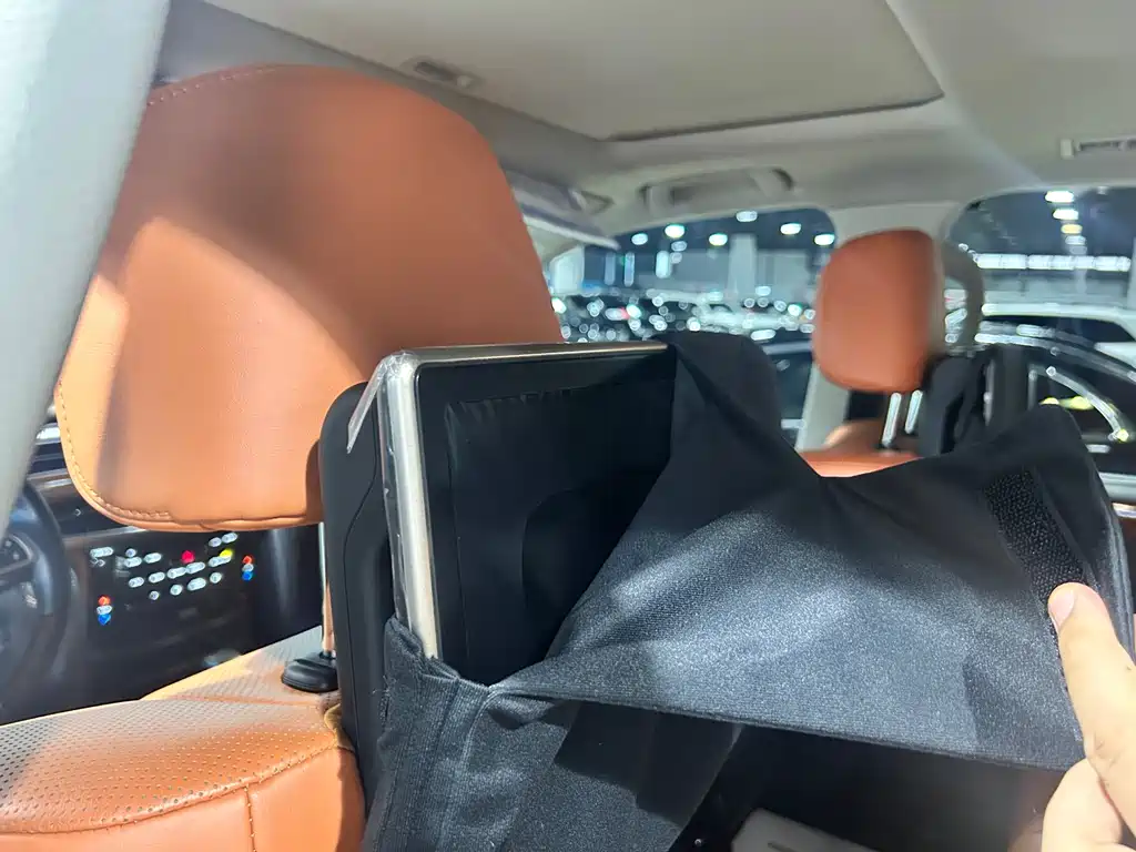 Lexus LX — миниатюра 7