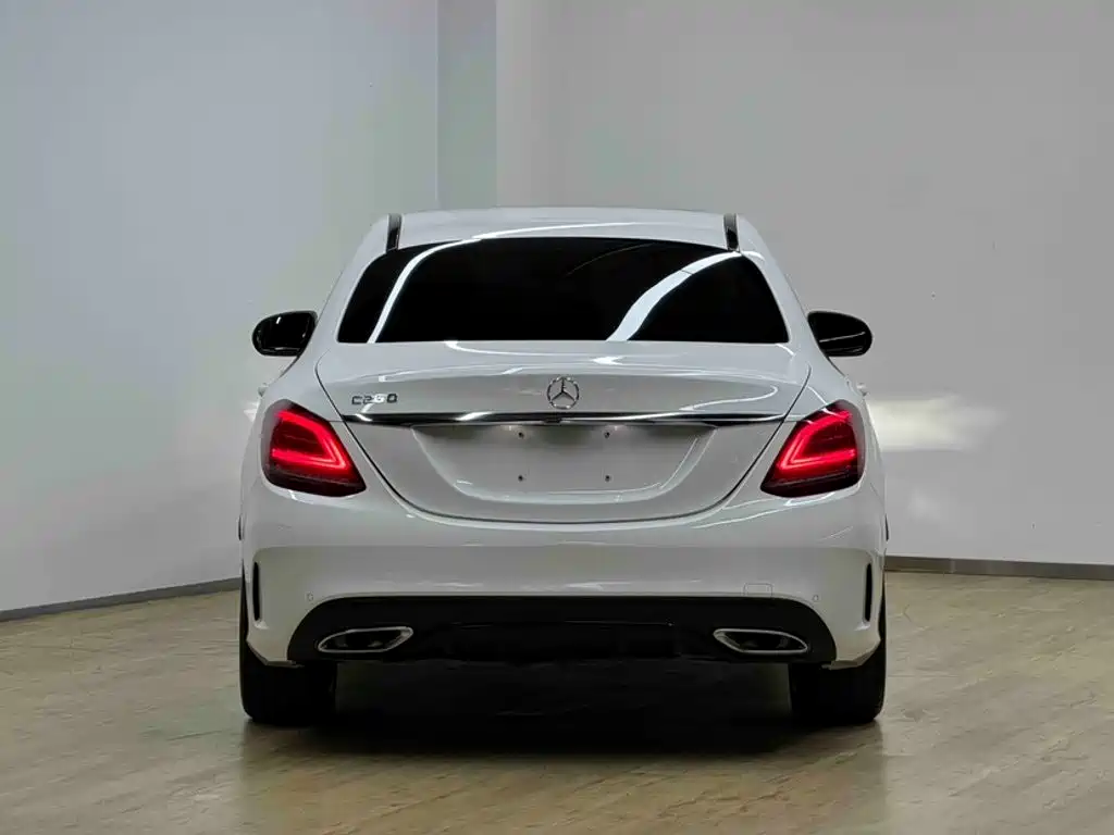 Mercedes-Benz C-Class — миниатюра 13