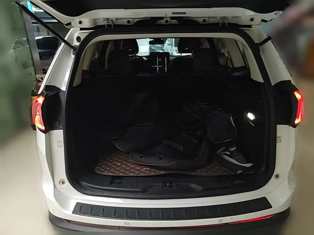 Ford Edge — миниатюра 24