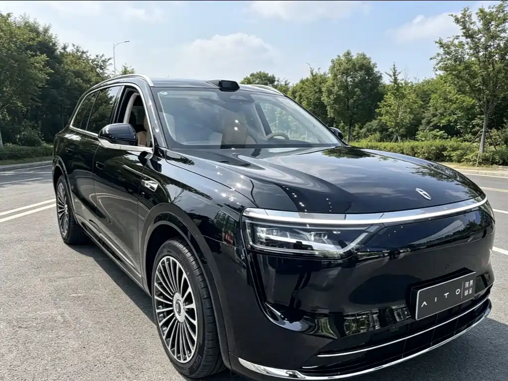 Aito M8 2025 Max+ 53.4kWh 6 мест (192 )