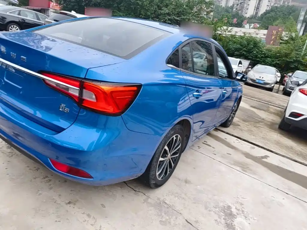 Roewe i5 — миниатюра 8