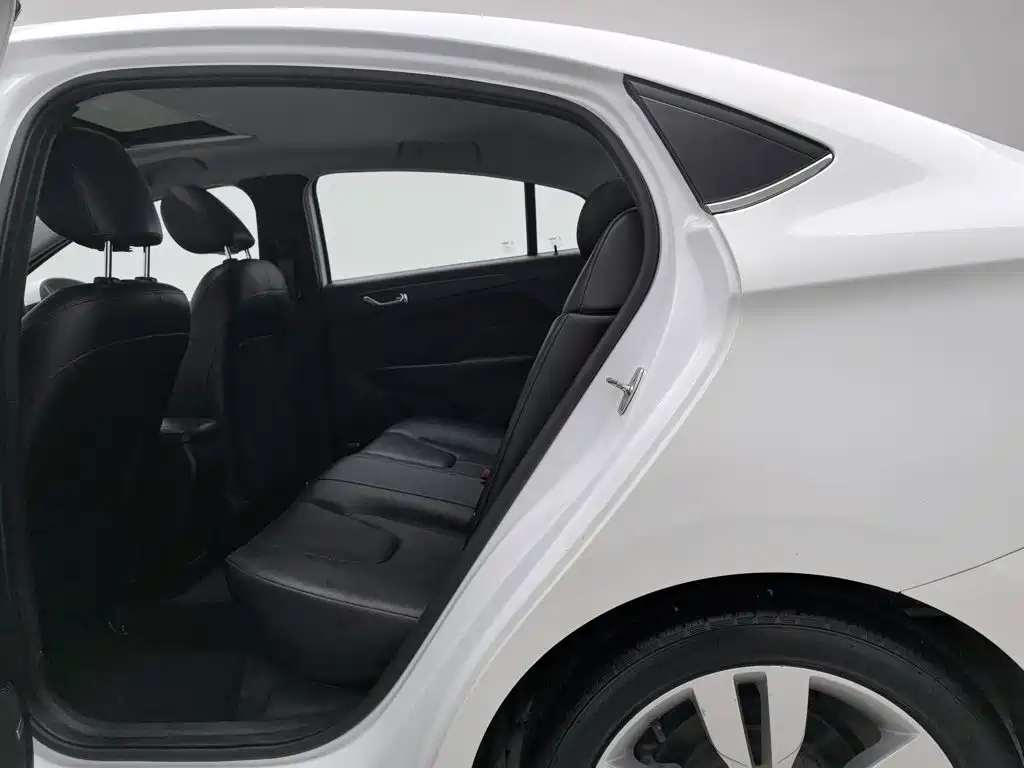 Chery Arrizo 5 — миниатюра 15