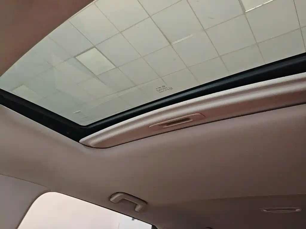 Wuling Jiachen — миниатюра 18
