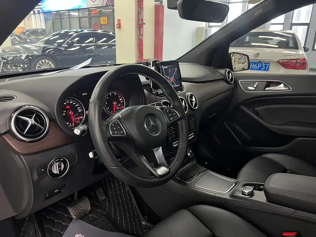 Mercedes-Benz B-Class B 2017 B 200 Luxury