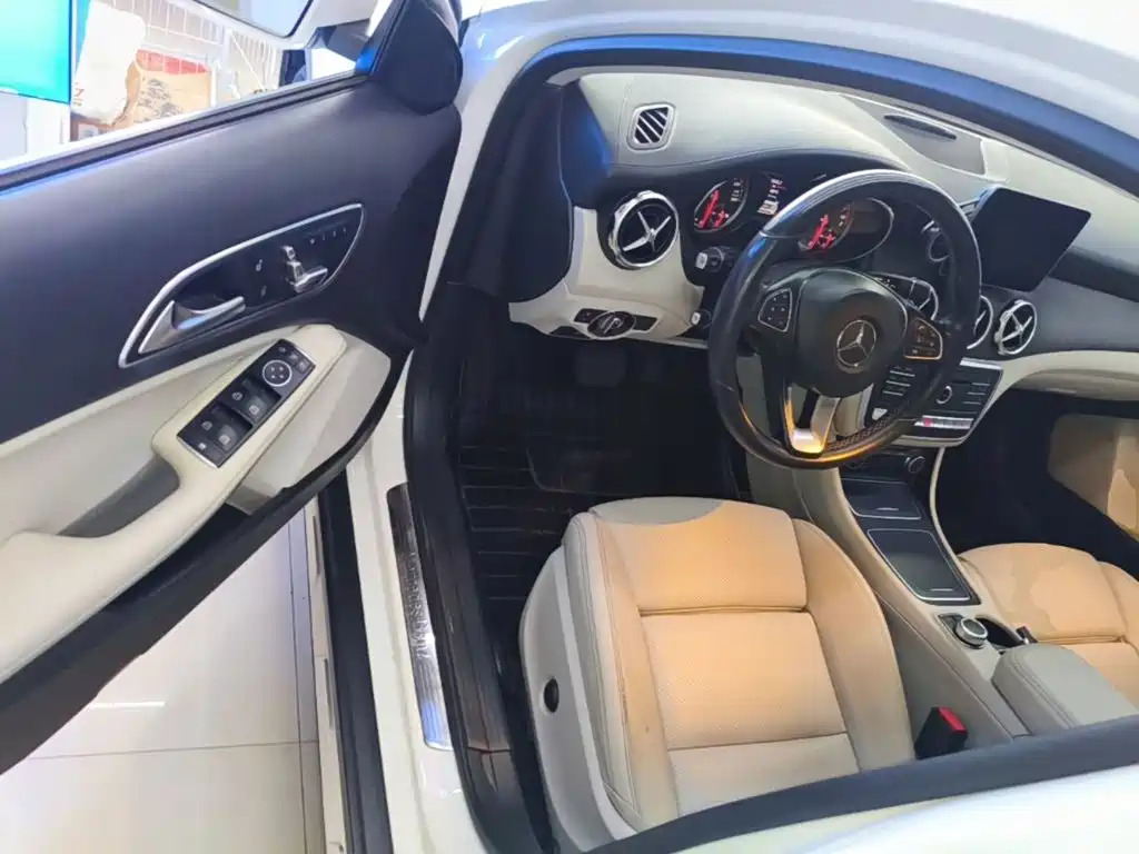 Mercedes-Benz GLA — миниатюра 16