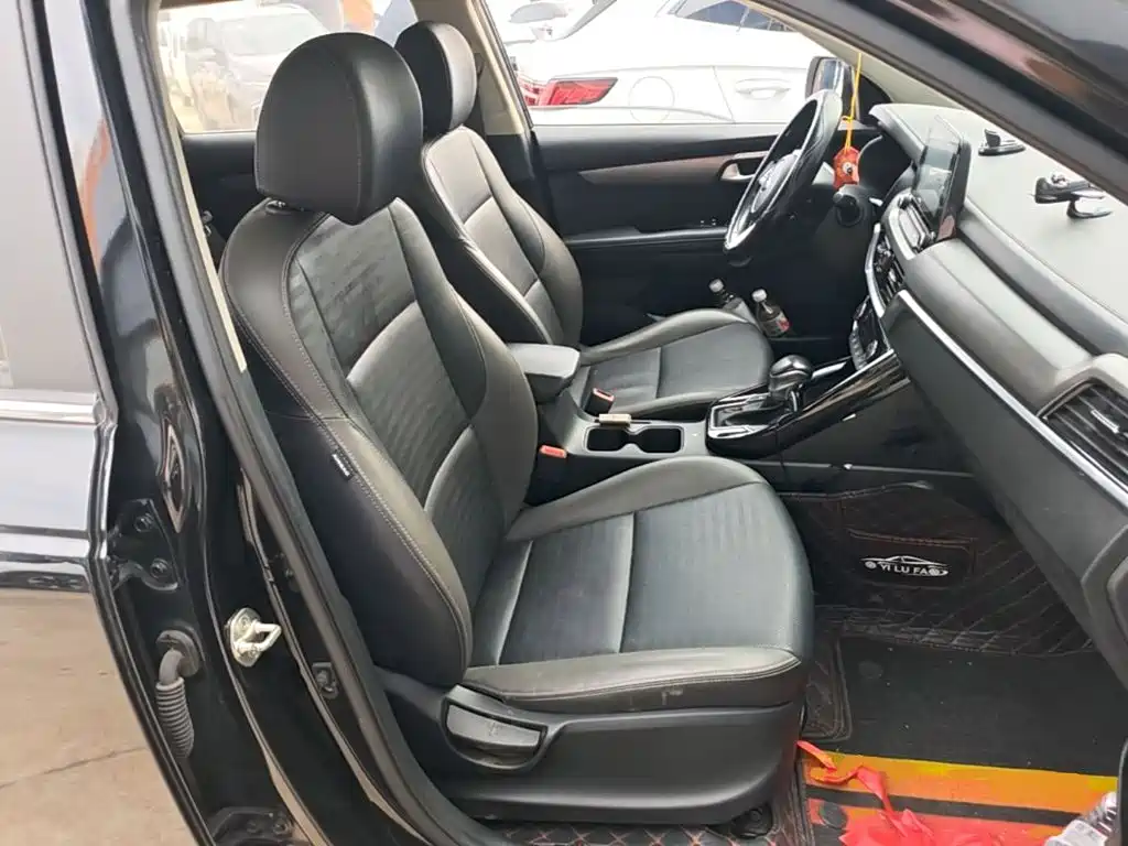 Kia Sportage — миниатюра 25