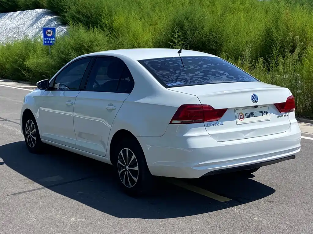 Volkswagen Santana — миниатюра 6