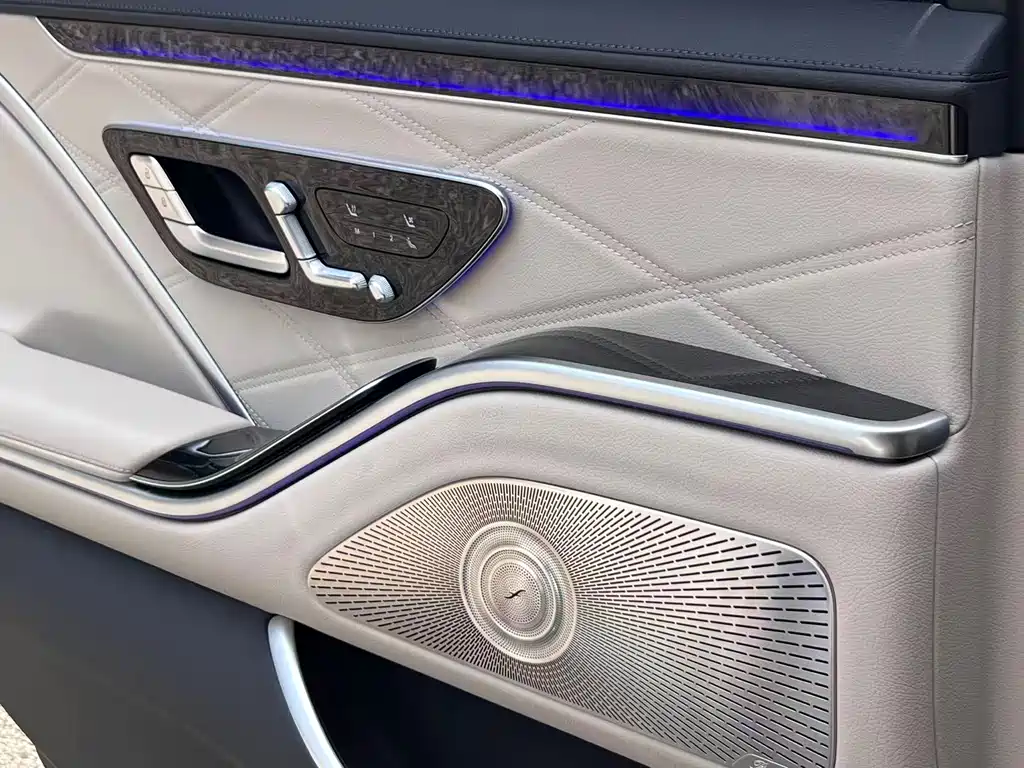 Mercedes-Benz S-Class — миниатюра 8