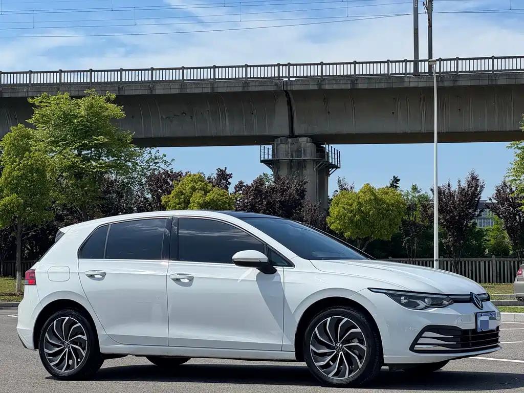 Volkswagen Golf 2023 280TSI DSG Pro
