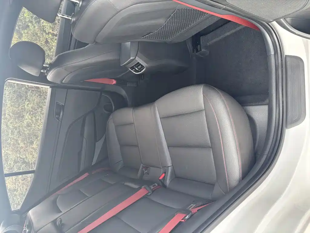 Hyundai Elantra — миниатюра 14