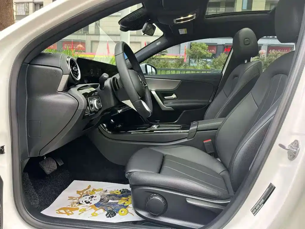 Mercedes-Benz A-Class — миниатюра 2