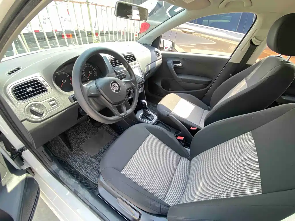 Volkswagen Polo — миниатюра 7