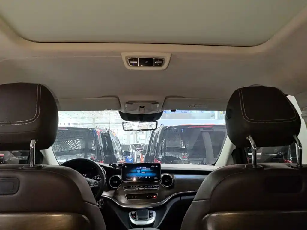 Mercedes-Benz V-Class — миниатюра 18