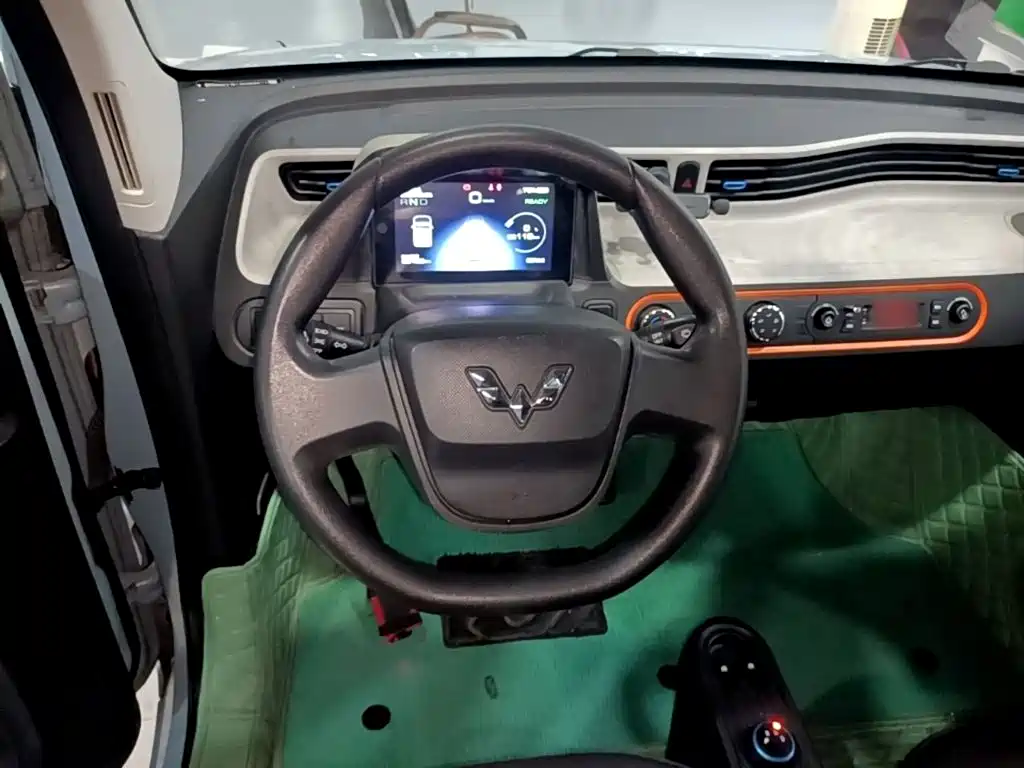 Wuling MINIEV — миниатюра 11