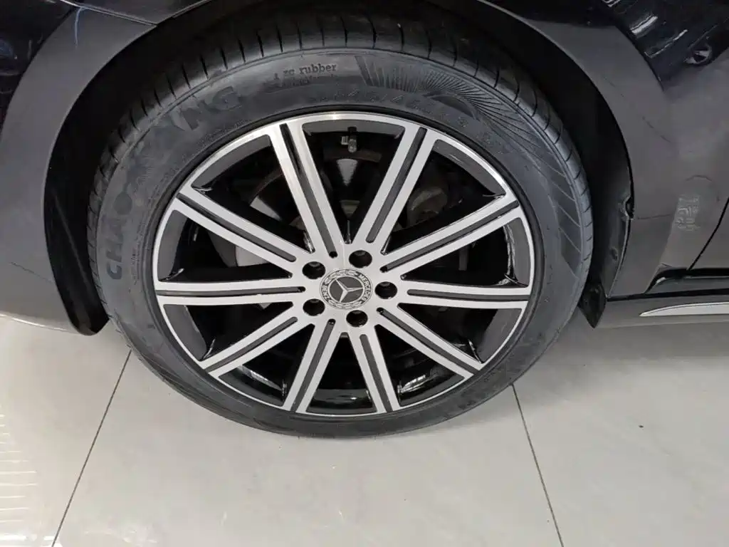 Mercedes-Benz V-Class — миниатюра 23