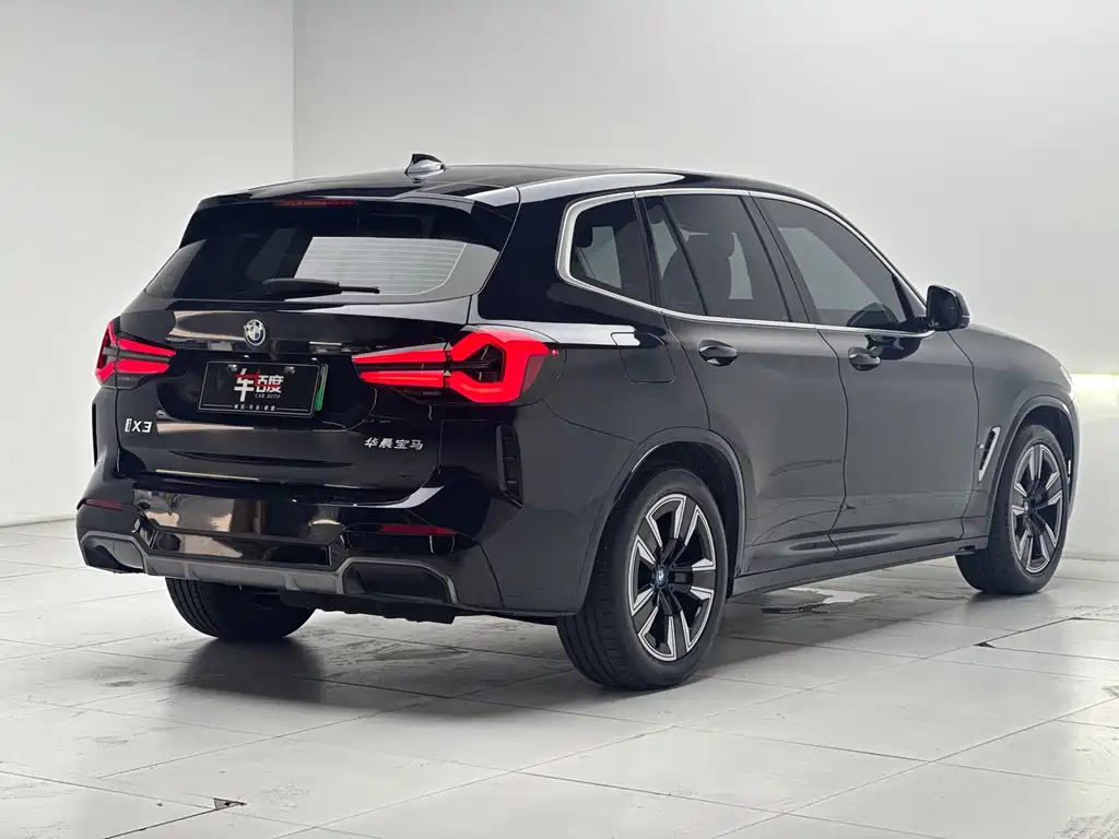BMW iX3 — миниатюра 6