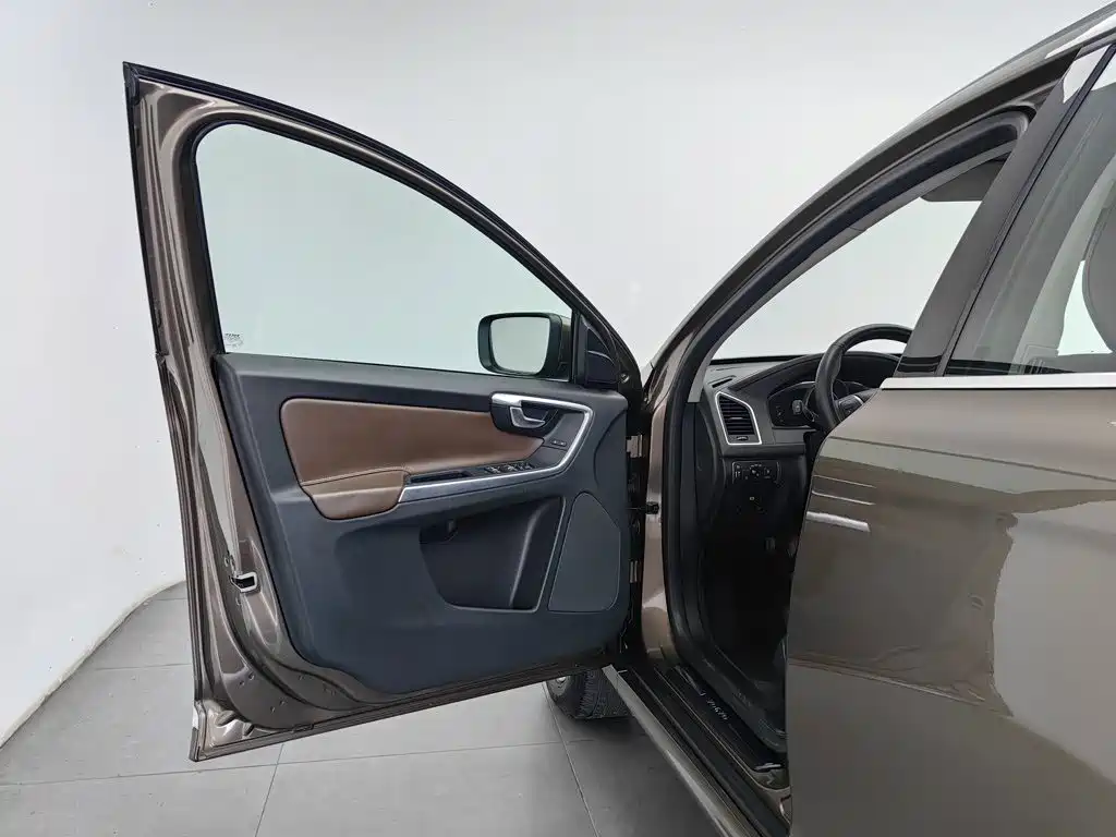 Volvo XC60 — миниатюра 8