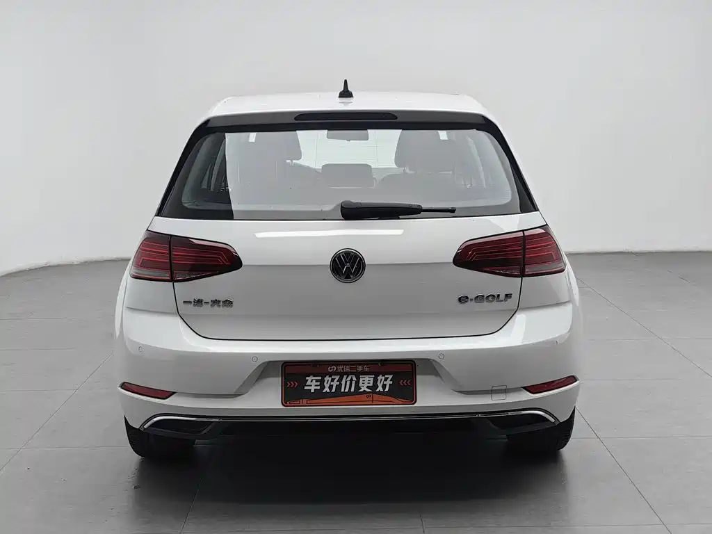 Volkswagen Golf EV — миниатюра 4