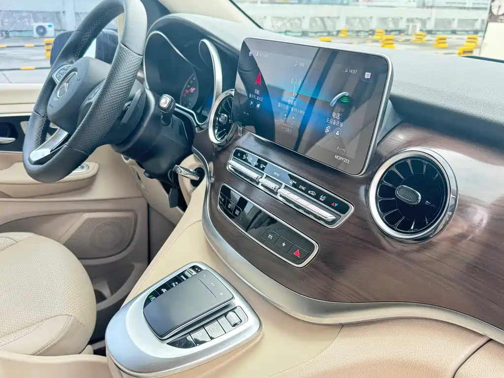 Mercedes-Benz V-Class — миниатюра 5