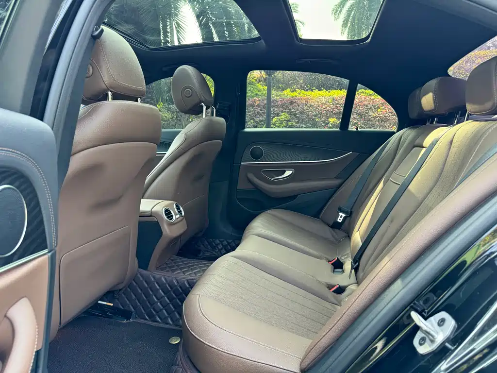 MERCEDES-BENZ E CLASS