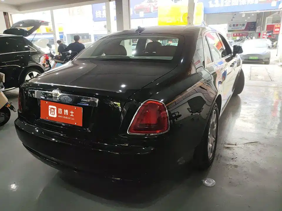Rolls-Royce Ghost — миниатюра 12