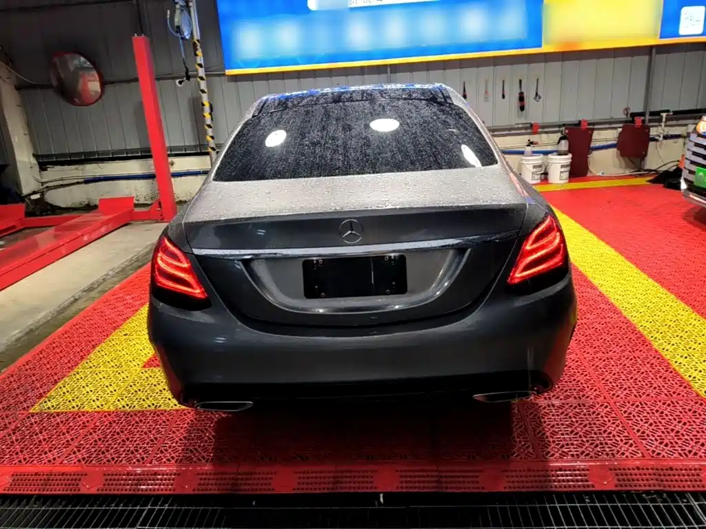 Mercedes-Benz C-Class — миниатюра 6