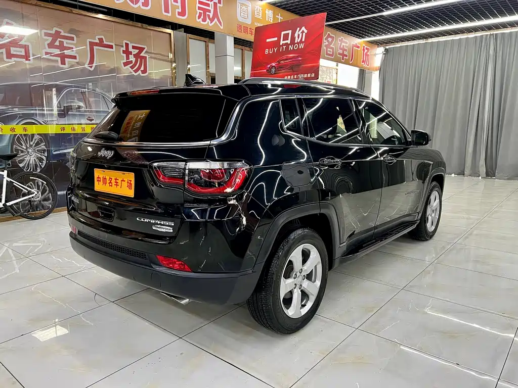 Jeep Compass — миниатюра 6