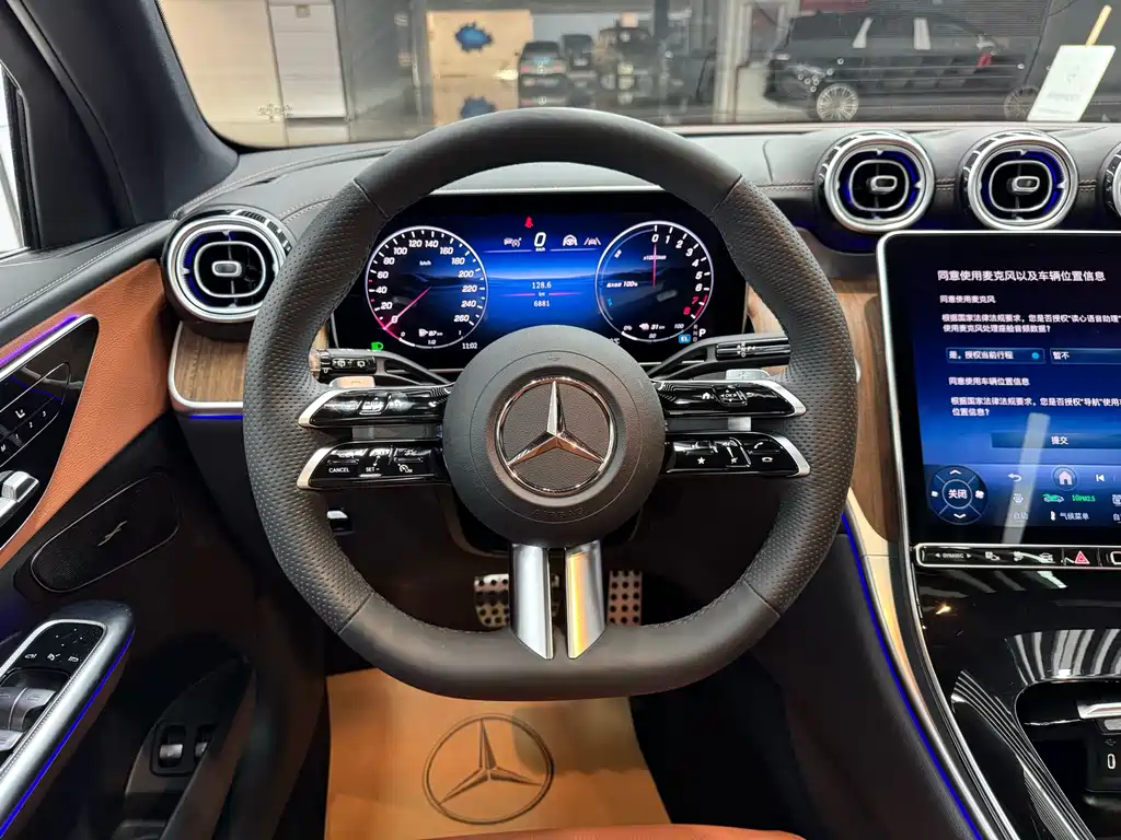 Mercedes-Benz GLC New Energy — миниатюра 8