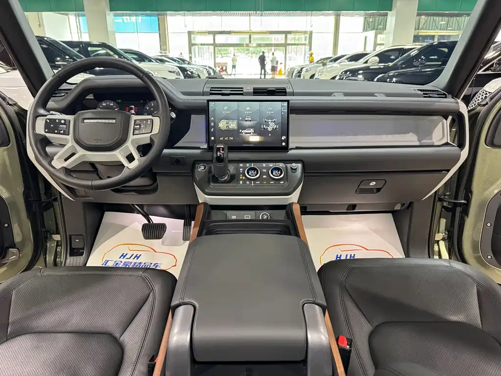 Land Rover Defender — миниатюра 9