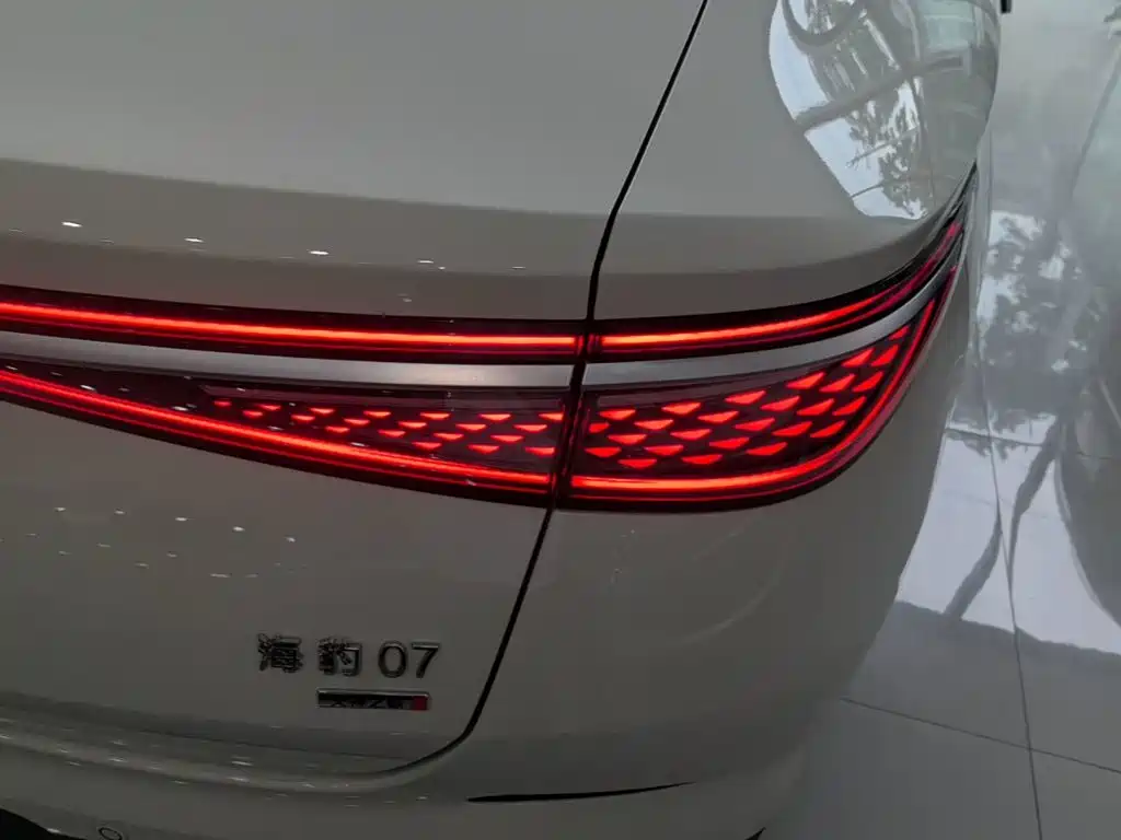 BYD Seal 07 DM-i — миниатюра 8