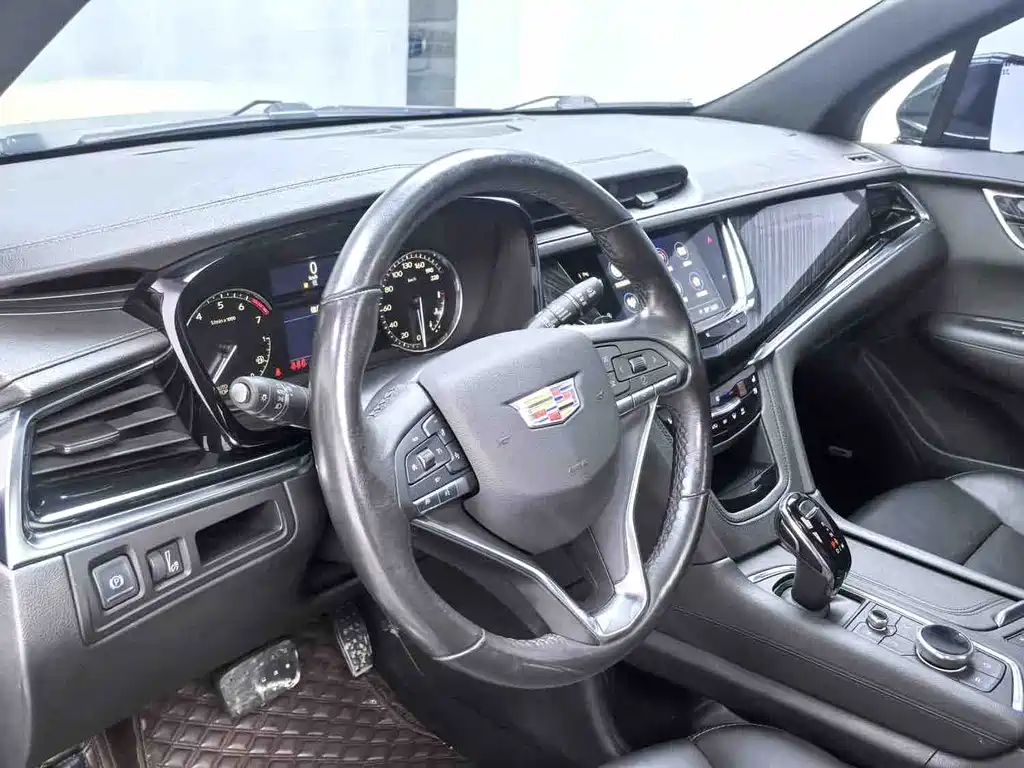 Cadillac XT6 — миниатюра 7