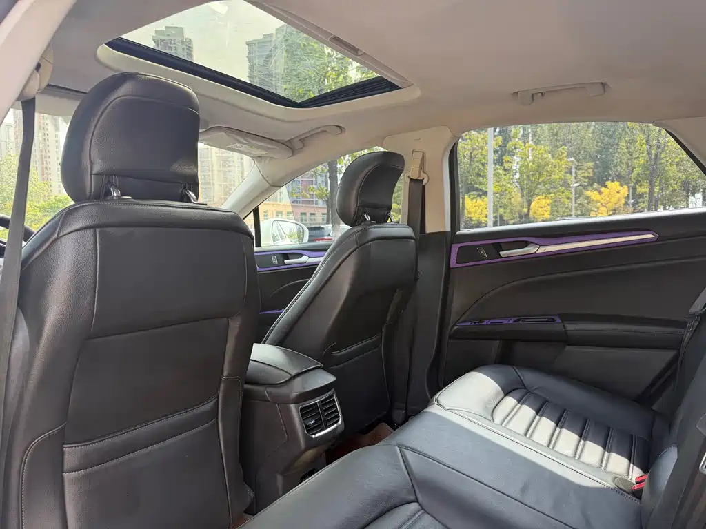 Ford Mondeo — миниатюра 8