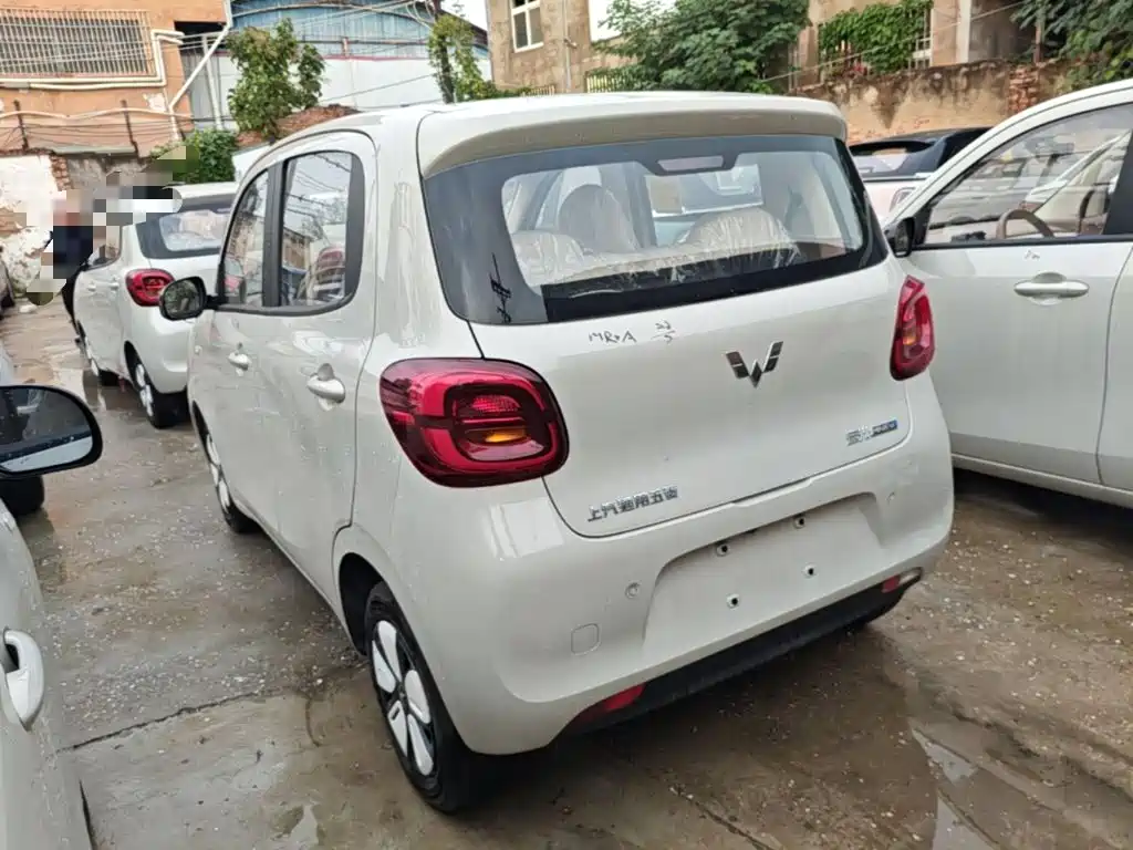 Wuling MINIEV — миниатюра 5