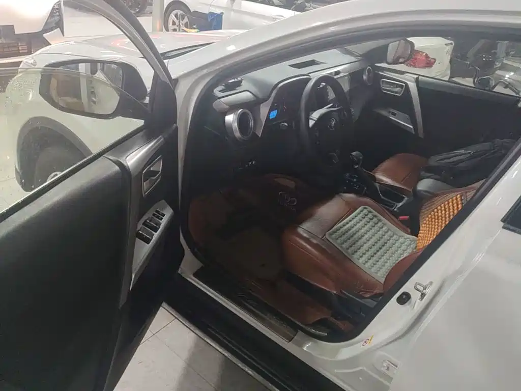 Toyota RAV4 — миниатюра 16