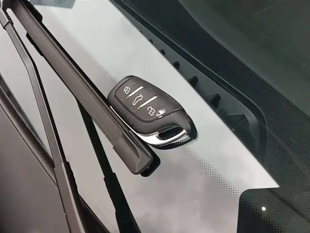 MG 5 2023 180DVVT CVT Luxury