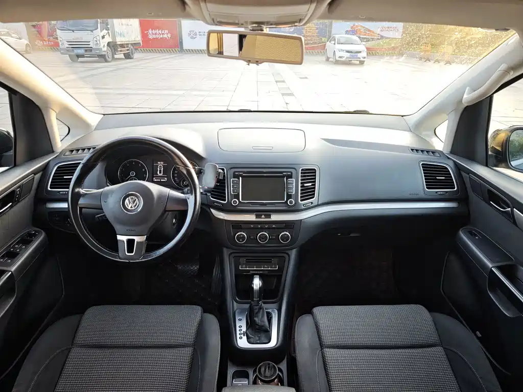 Volkswagen Sharan — миниатюра 5