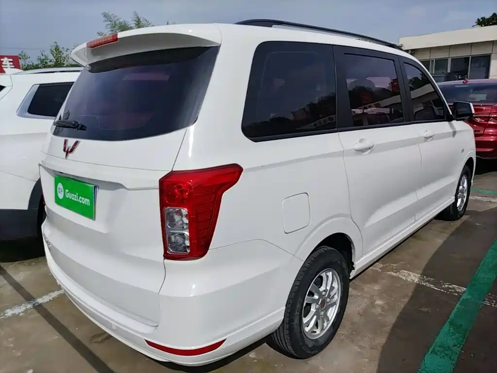 Wuling Hongguang — миниатюра 7