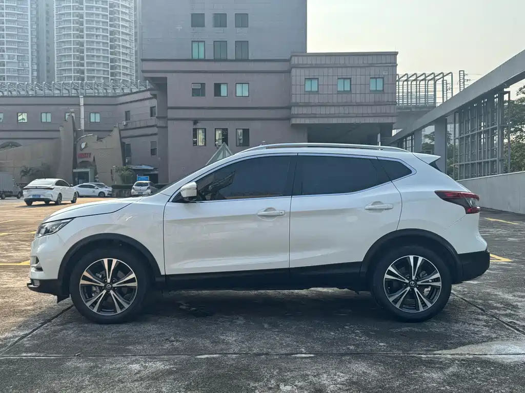Nissan Qashqai — миниатюра 29