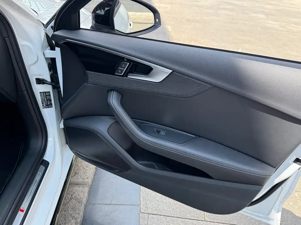 Audi A4L — миниатюра 41