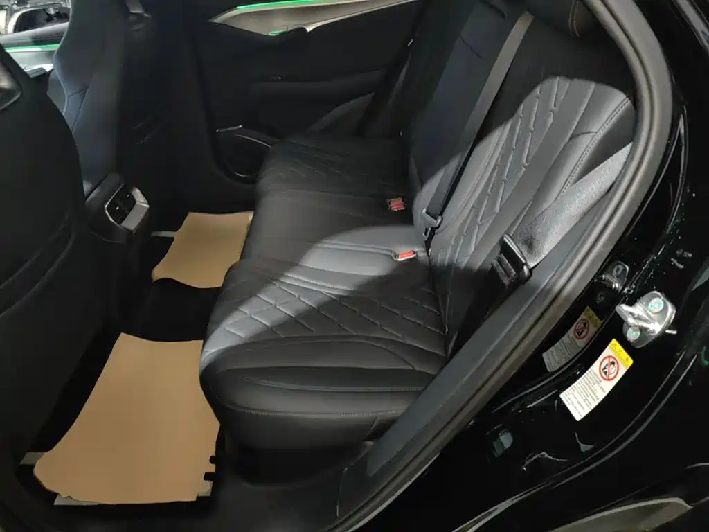 BYD Sealion 07 EV — миниатюра 17