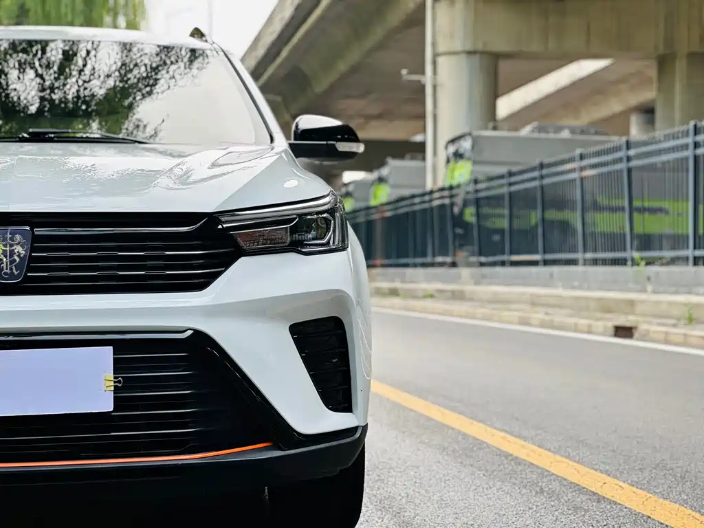 Roewe RX3 — миниатюра 3