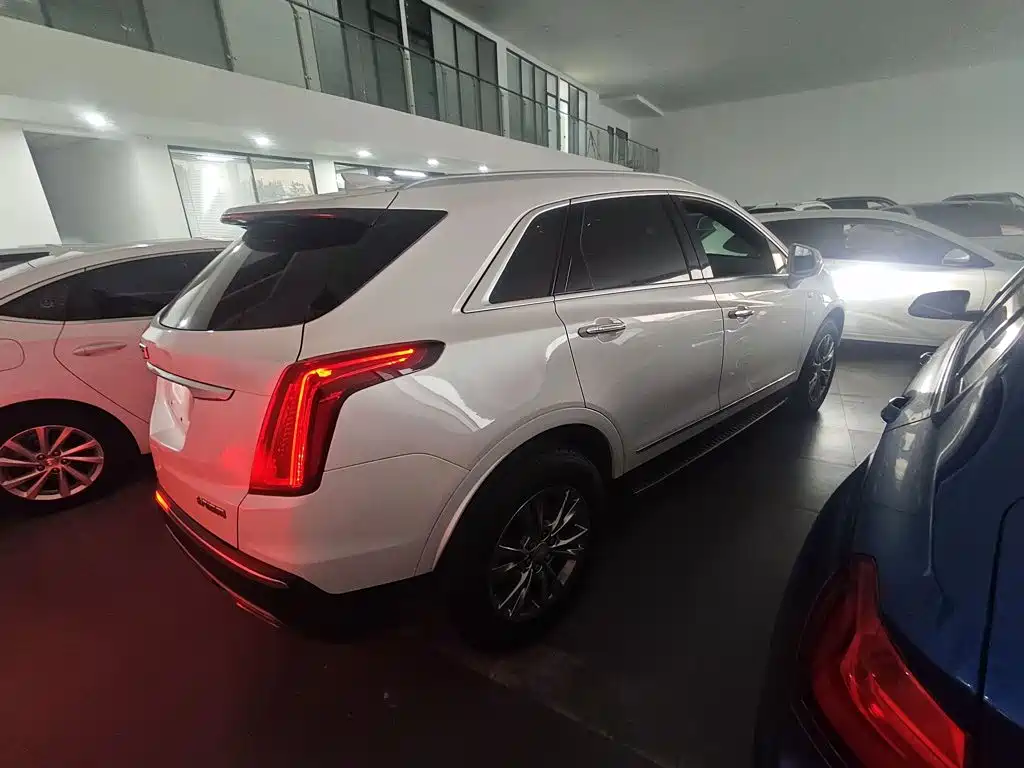 Cadillac XT5 — миниатюра 7