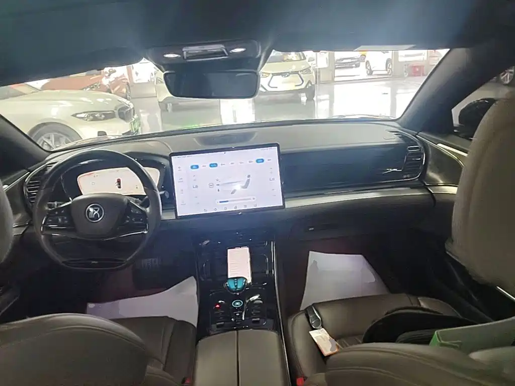BYD Han — миниатюра 10