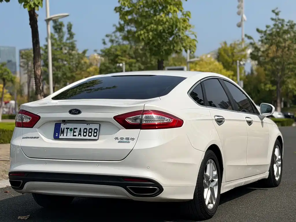 Ford Mondeo — миниатюра 5