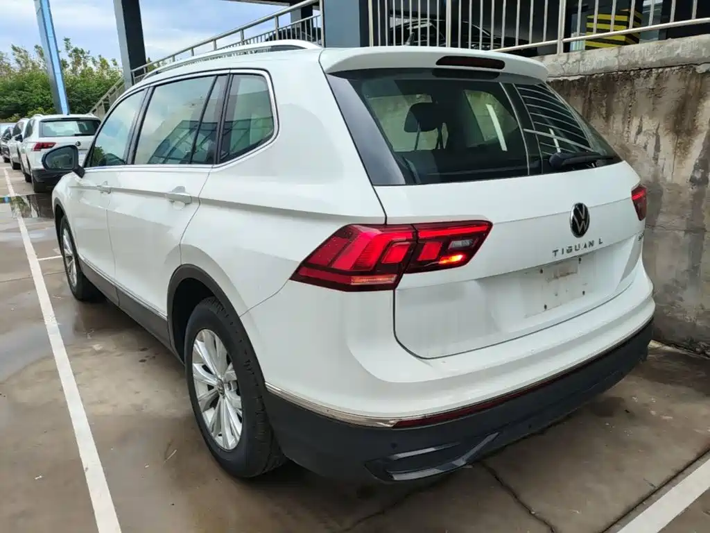 Volkswagen Tiguan L — миниатюра 5