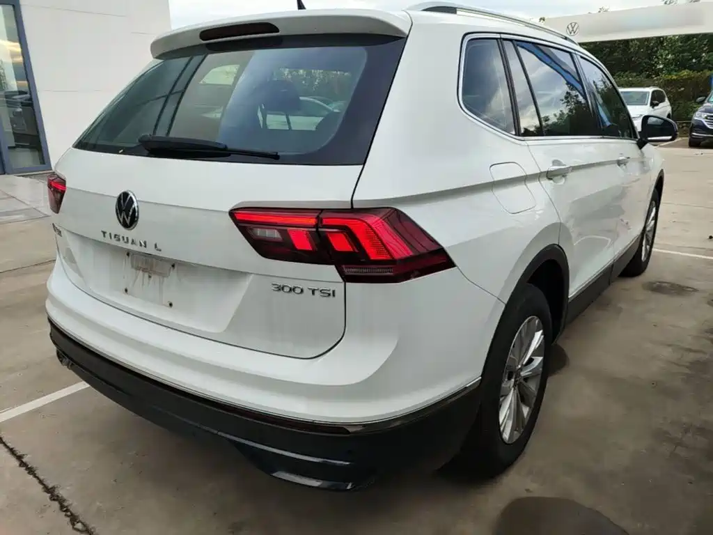 Volkswagen Tiguan L — миниатюра 7