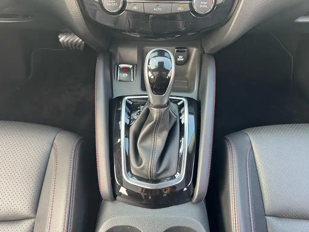 Nissan Qashqai — миниатюра 14