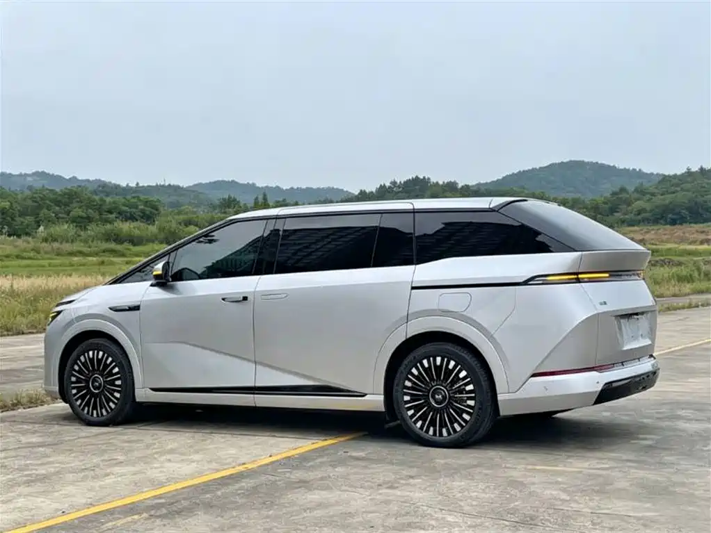 Xpeng X9 2026 1602 Max