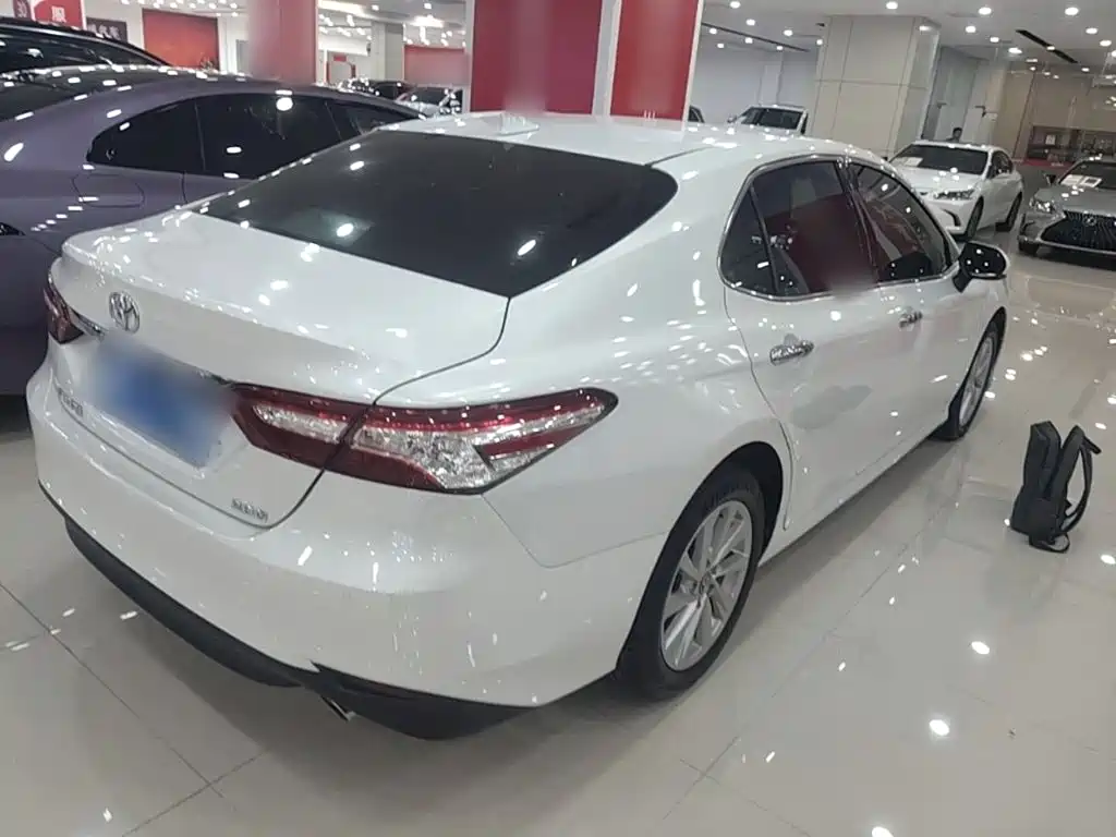 Toyota Camry — миниатюра 7